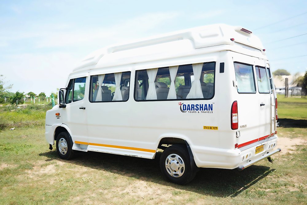 9-seater bus