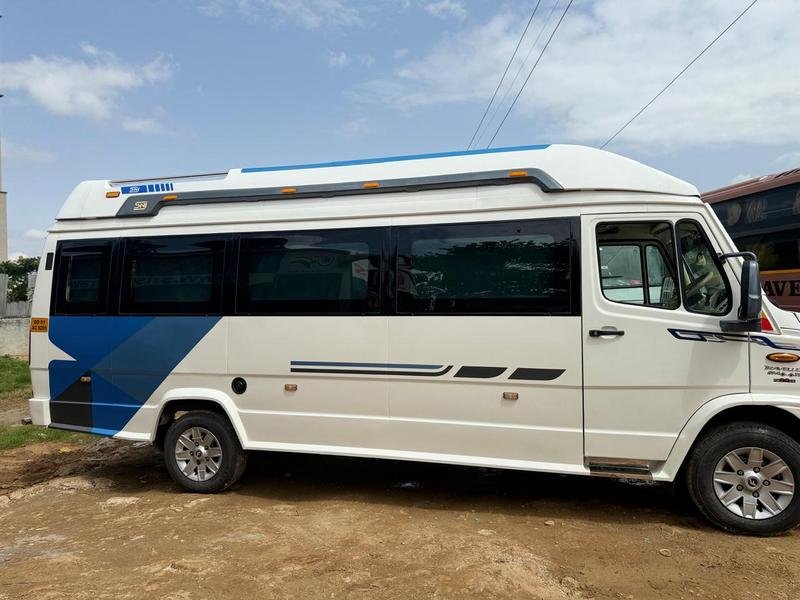11-seater bus